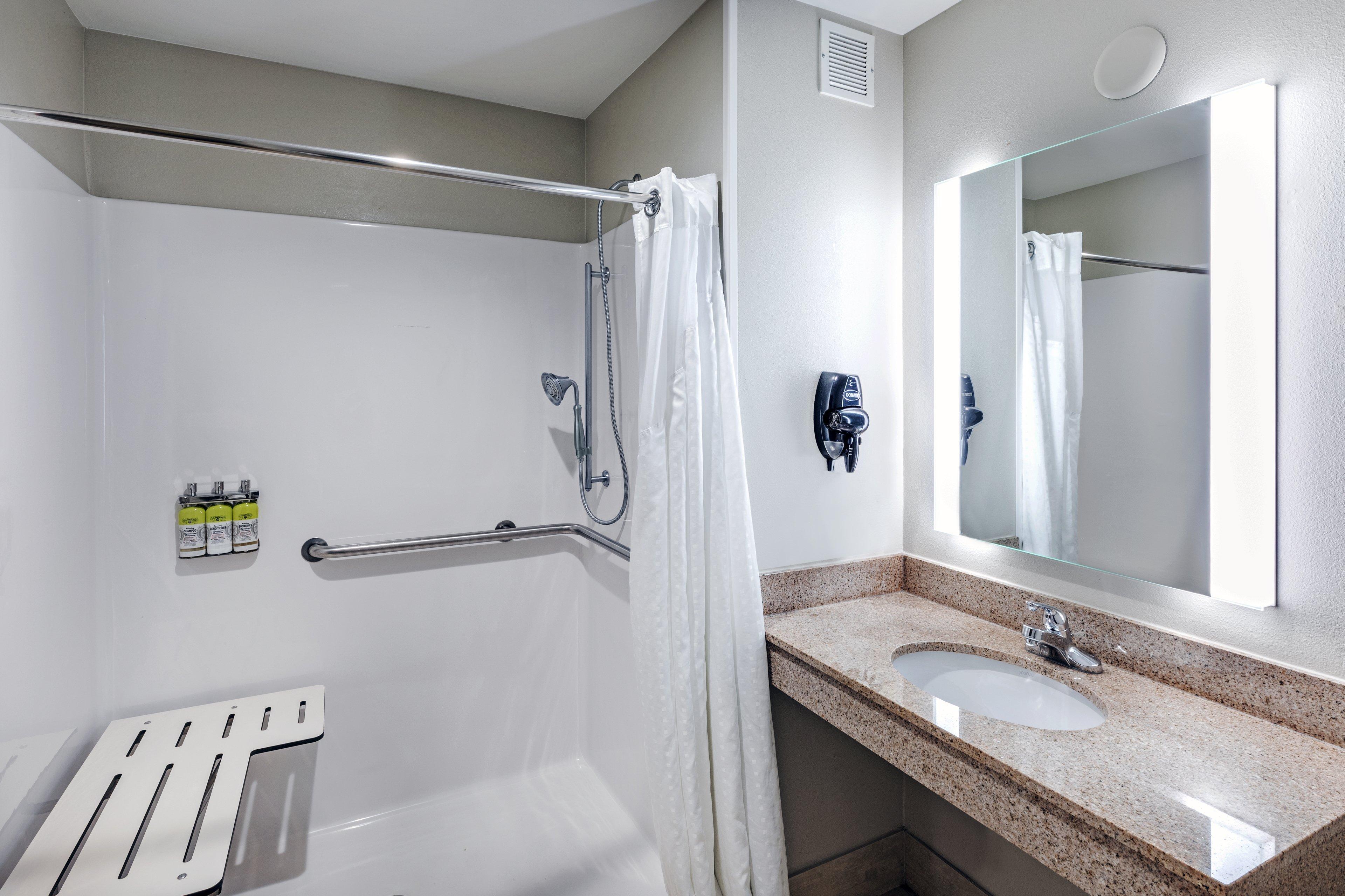 Holiday Inn Express And Suites Pryor By Ihg Lusta Eksteriør bilde